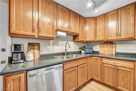 7454 Broadmoor Circle Mentor OH 44060
