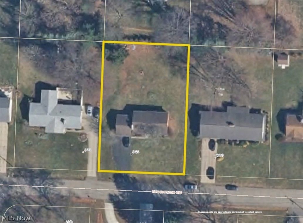 2625 Hyacinth Drive NW North Canton OH 44720