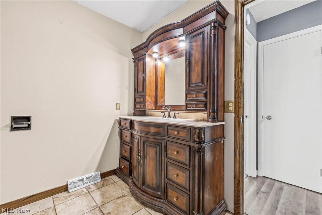3802 State Route 598 S Willard OH 44890