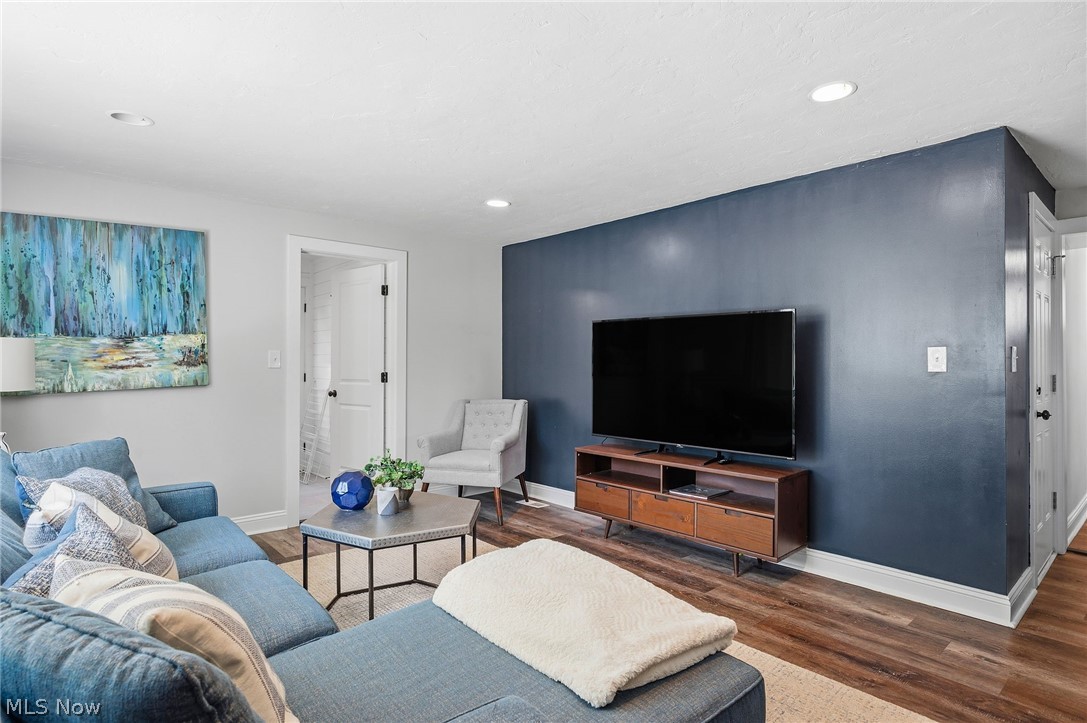 24042 Greenlawn Avenue Beachwood OH 44122
