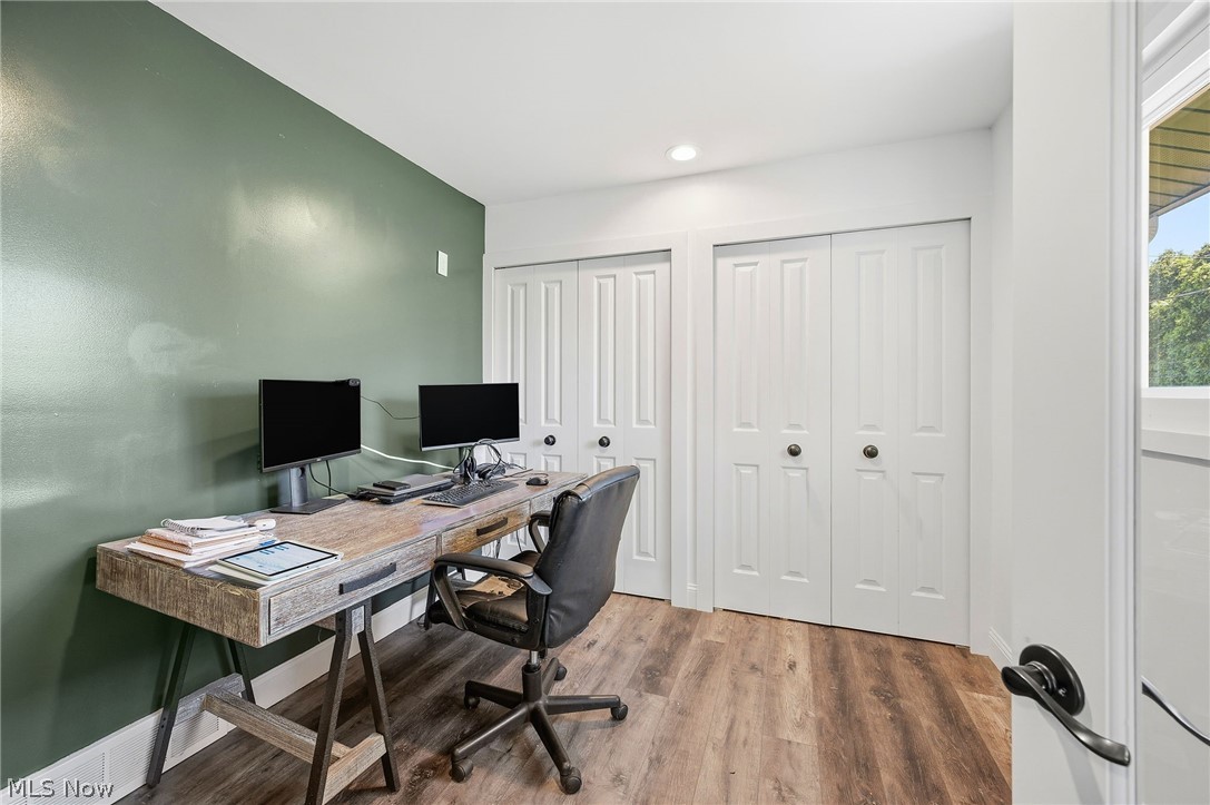 24042 Greenlawn Avenue Beachwood OH 44122