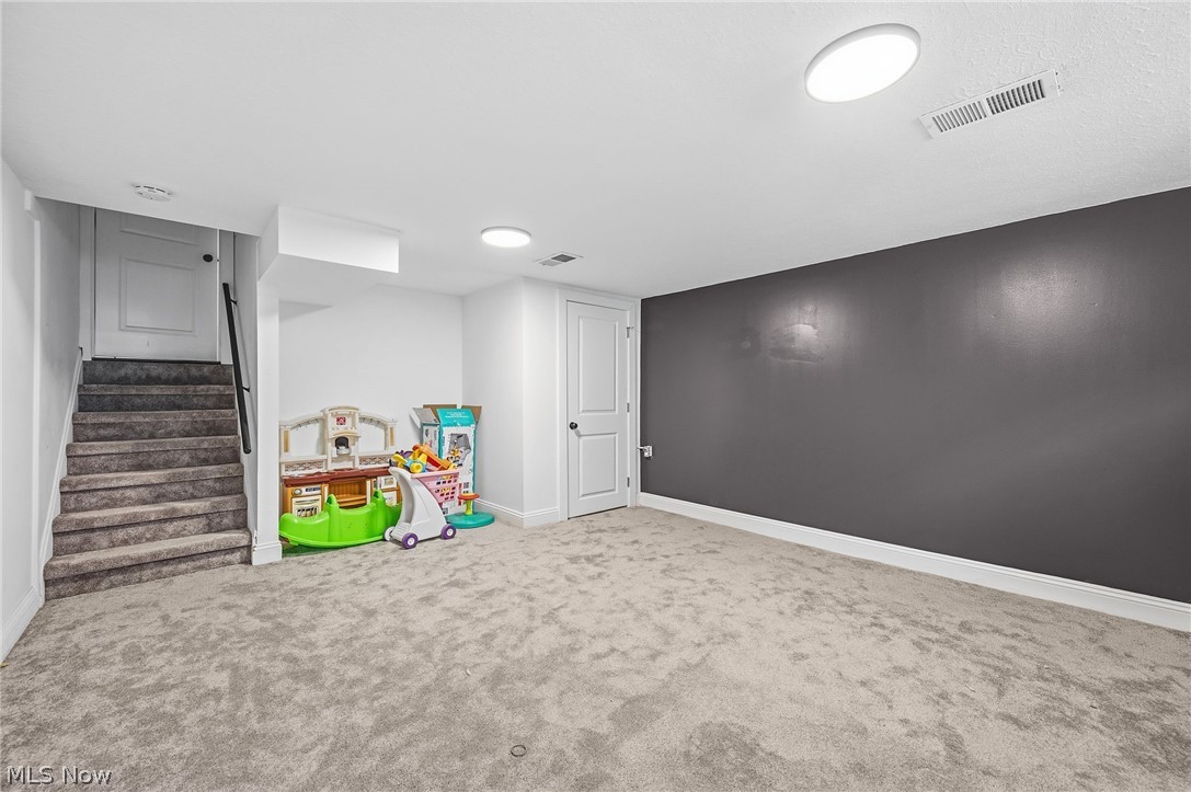 24042 Greenlawn Avenue Beachwood OH 44122
