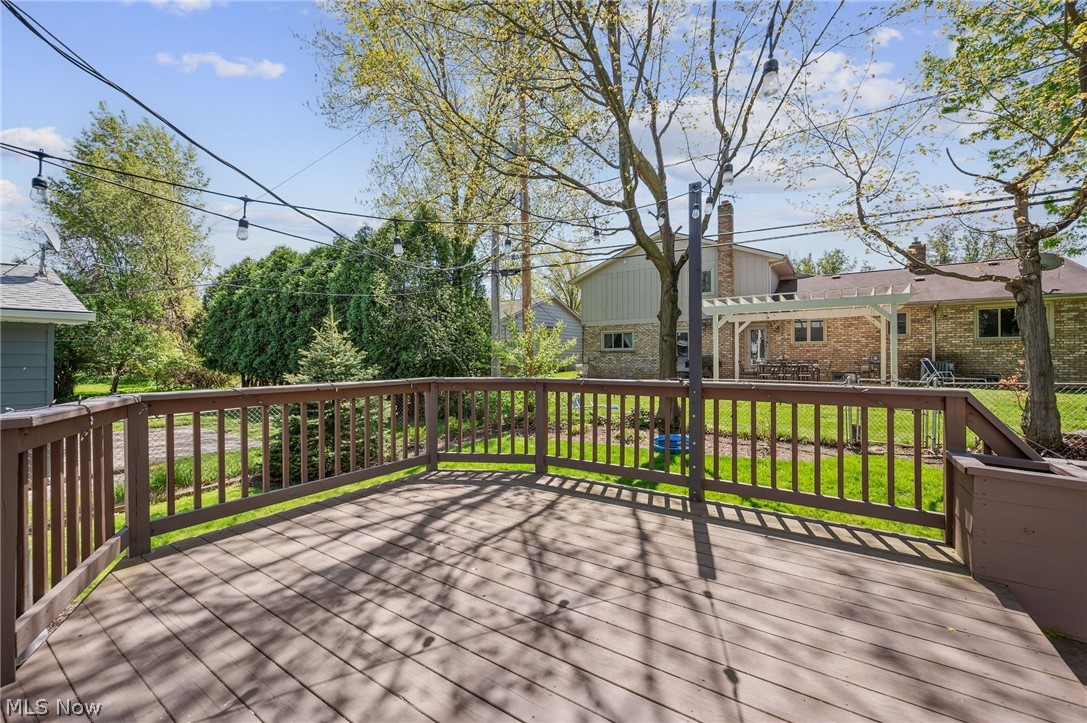 24042 Greenlawn Avenue Beachwood OH 44122