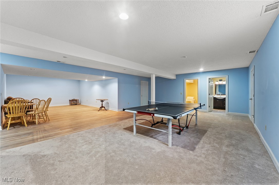 8905 South Street SE Warren OH 44484