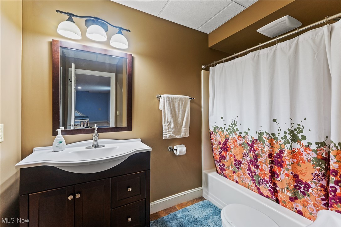 8905 South Street SE Warren OH 44484