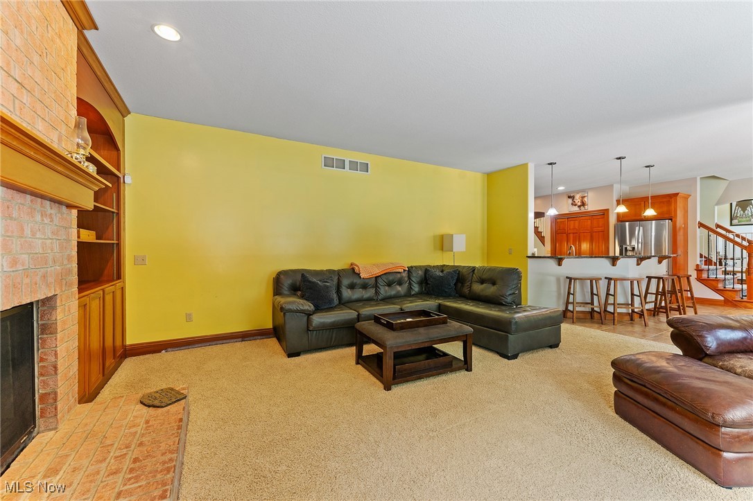 8905 South Street SE Warren OH 44484