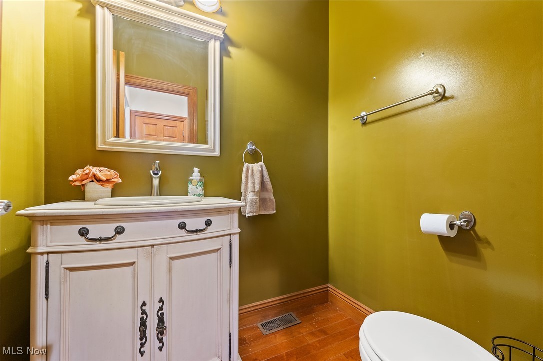 8905 South Street SE Warren OH 44484