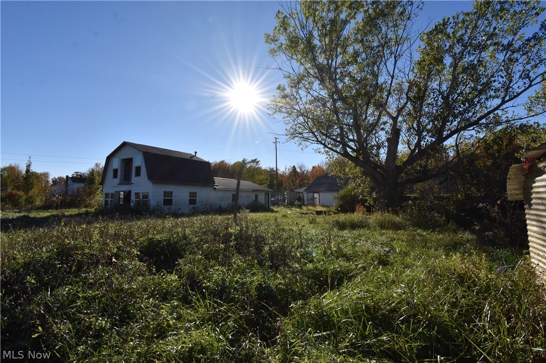 1438 S County Line Road Geneva OH 44041