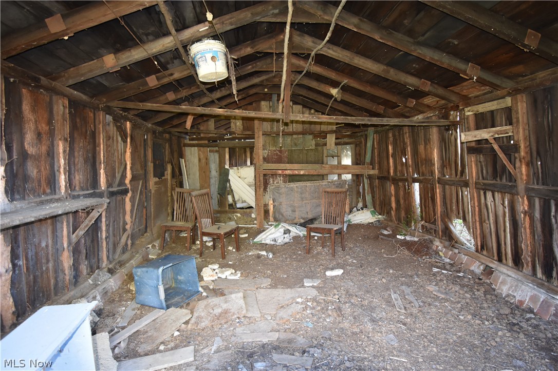 1438 S County Line Road Geneva OH 44041