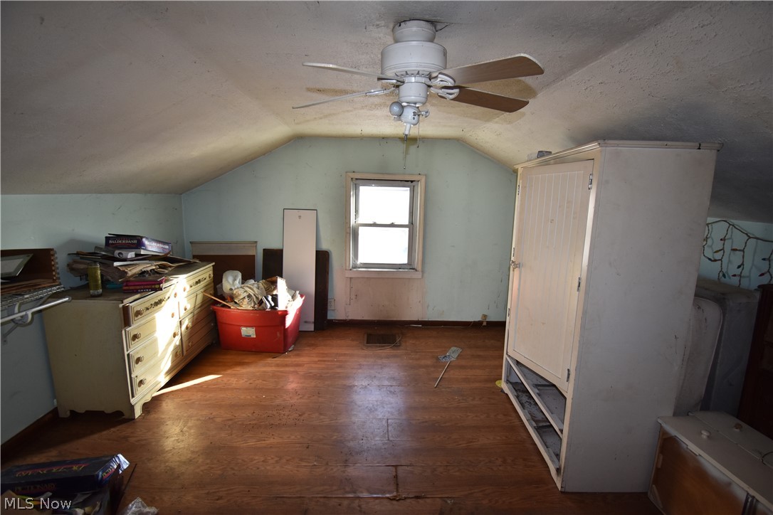 1438 S County Line Road Geneva OH 44041