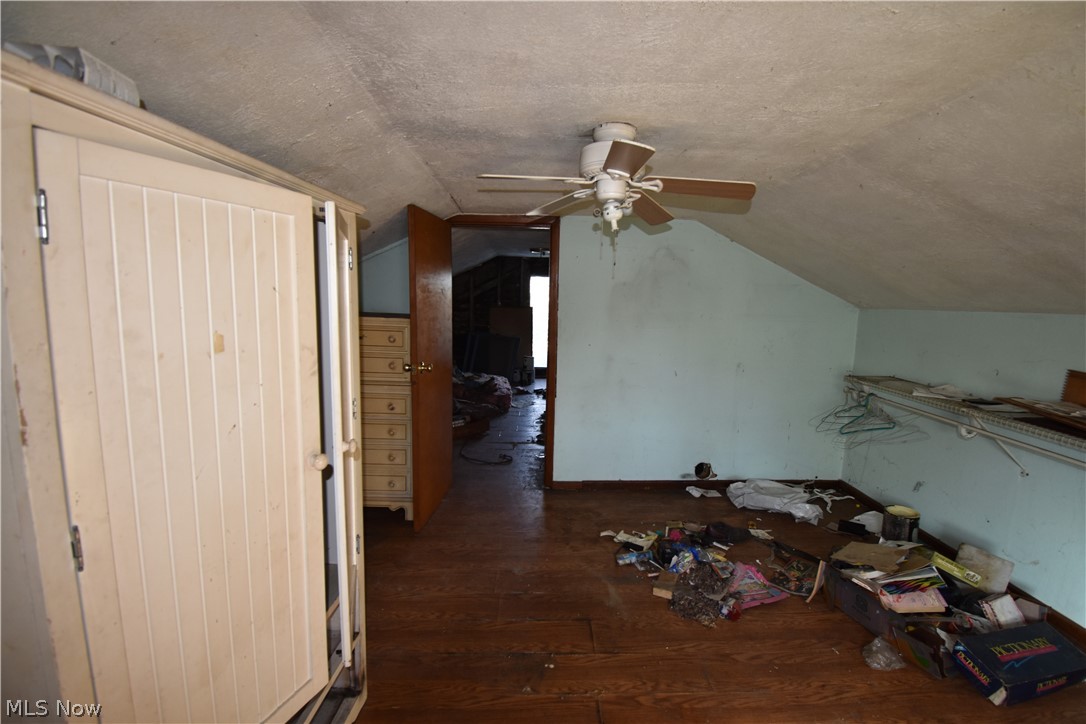 1438 S County Line Road Geneva OH 44041