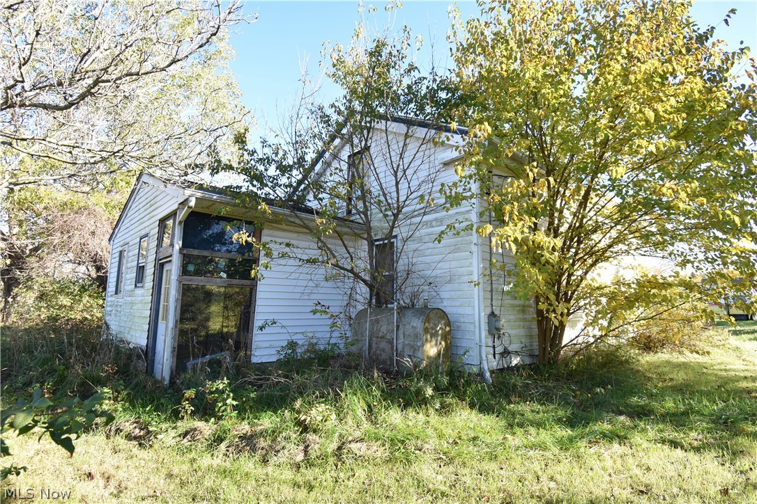 1438 S County Line Road Geneva OH 44041