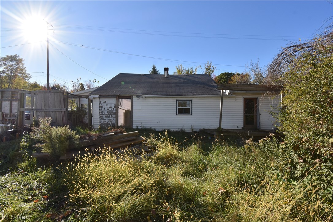 1438 S County Line Road Geneva OH 44041