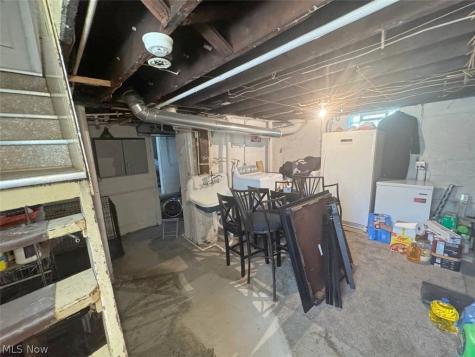 950 Snyder Street Akron OH 44307