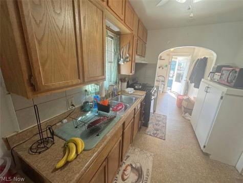 950 Snyder Street Akron OH 44307