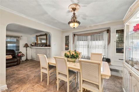 17816 Woodbury Avenue Cleveland OH 44135