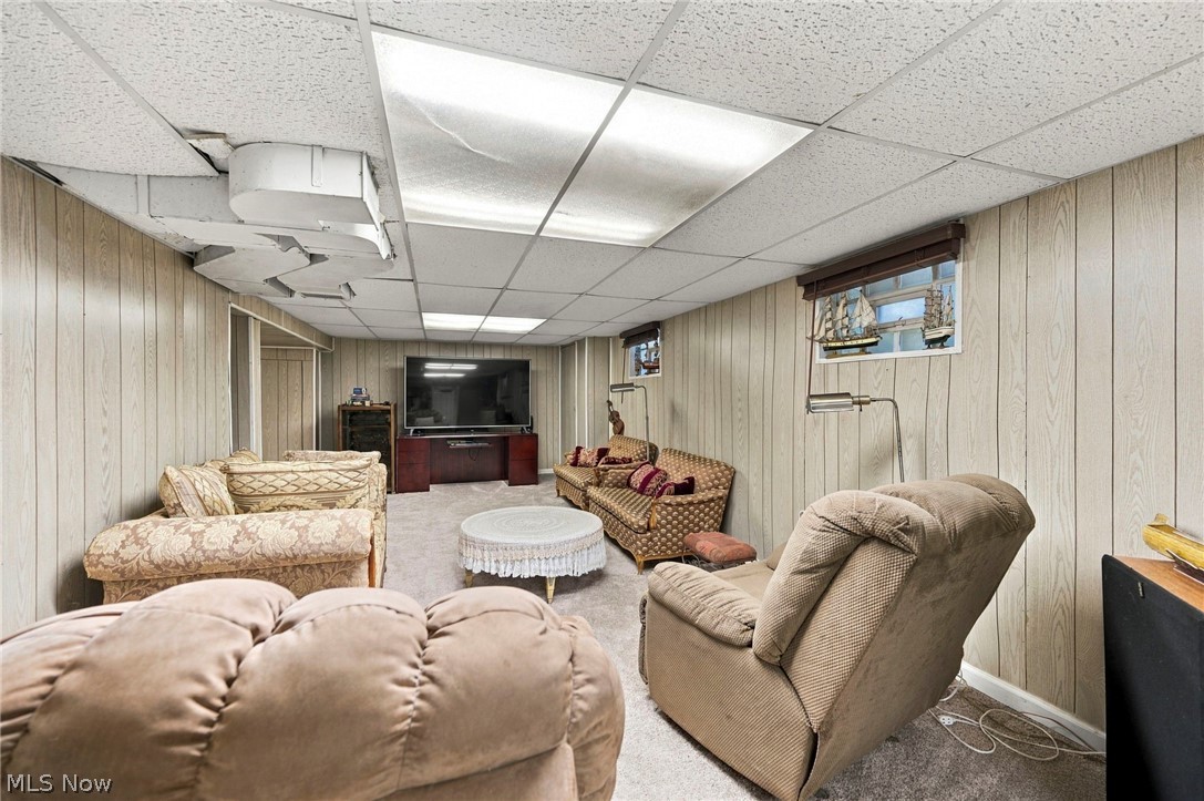 17816 Woodbury Avenue Cleveland OH 44135