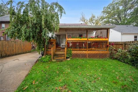 17816 Woodbury Avenue Cleveland OH 44135