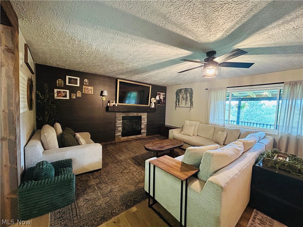 4300 Falls Road SW Sherrodsville OH 44675