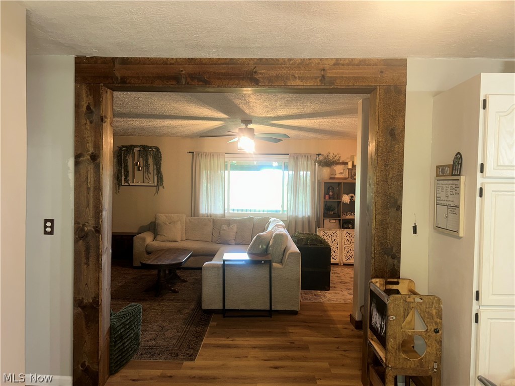 4300 Falls Road SW Sherrodsville OH 44675