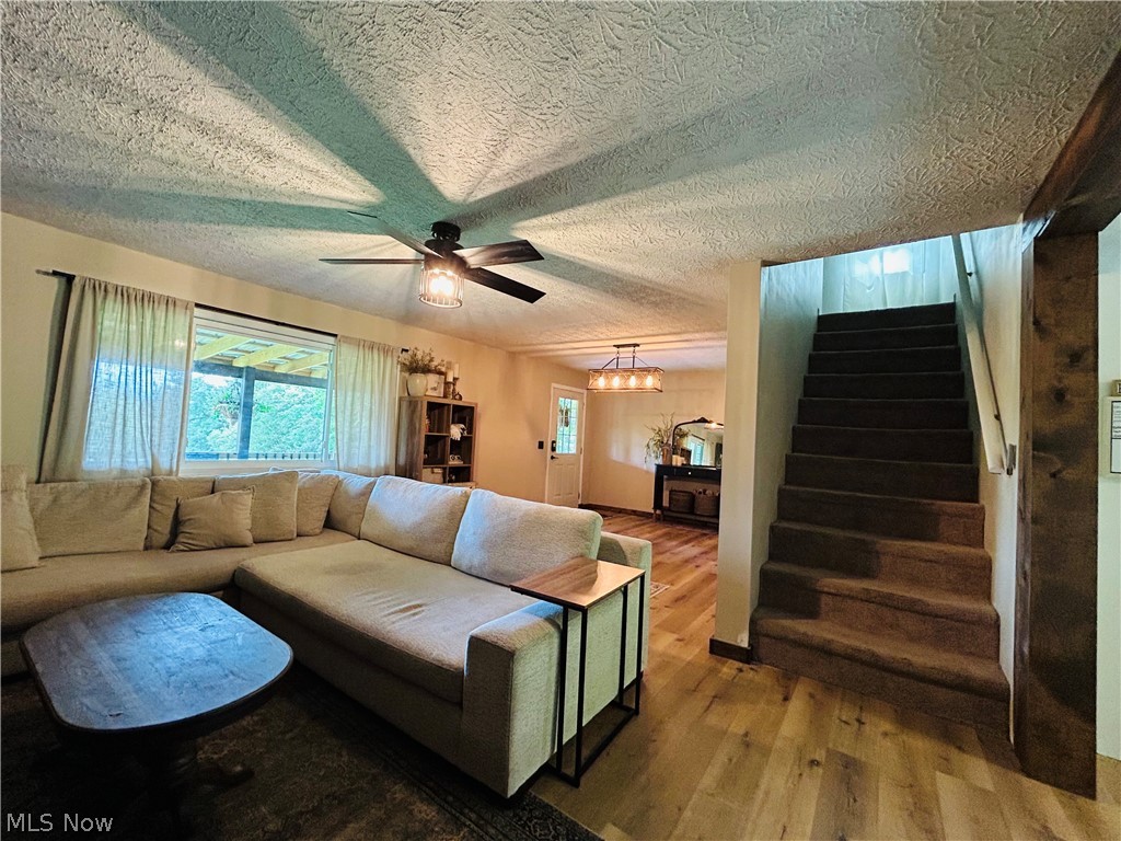 4300 Falls Road SW Sherrodsville OH 44675