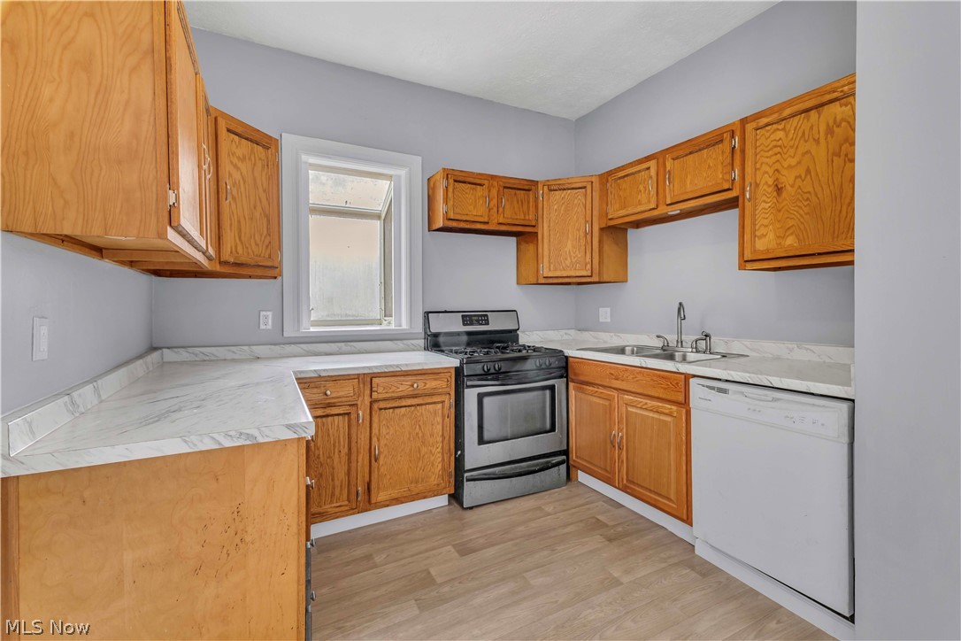 8113 Platt Avenue Cleveland OH 44104
