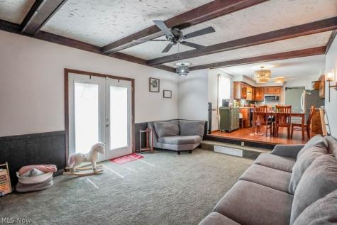 280 Kennedy Street Louisville OH 44641