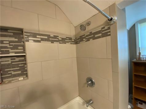 123 Alburn Drive Youngstown OH 44512
