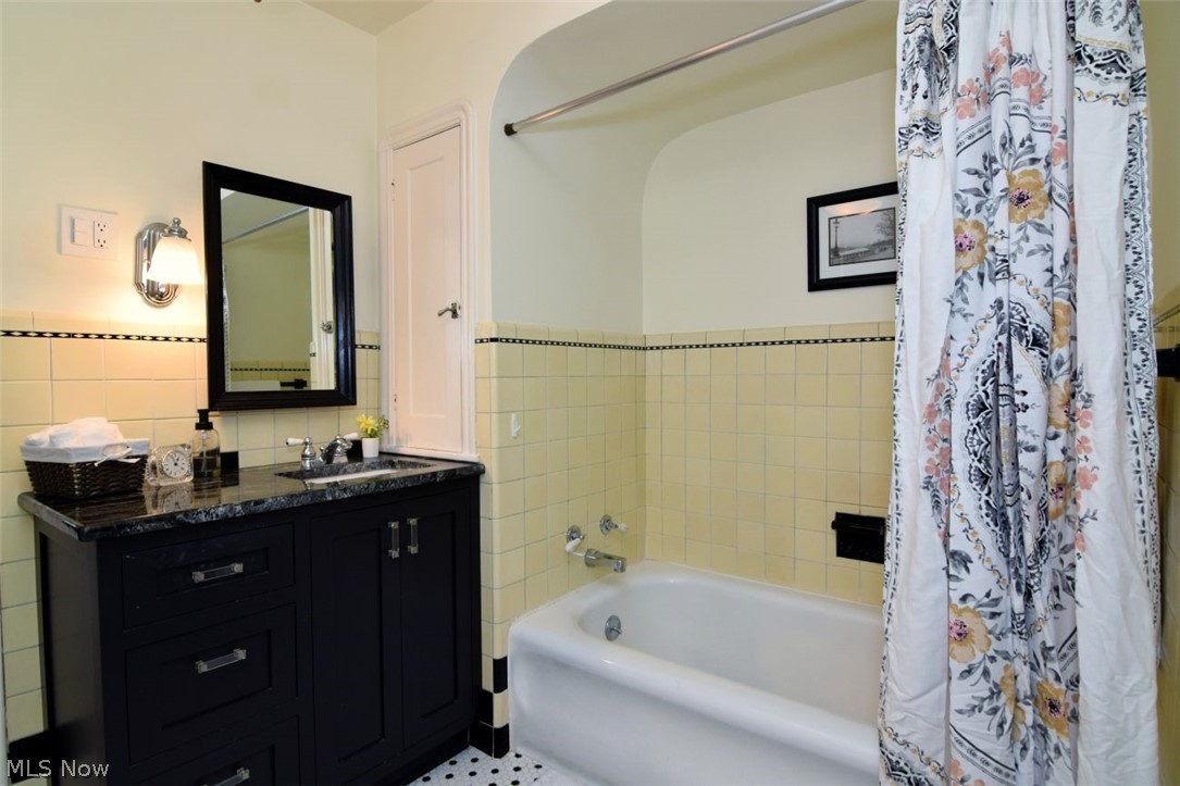 2603 Traymore Road University Heights OH 44118