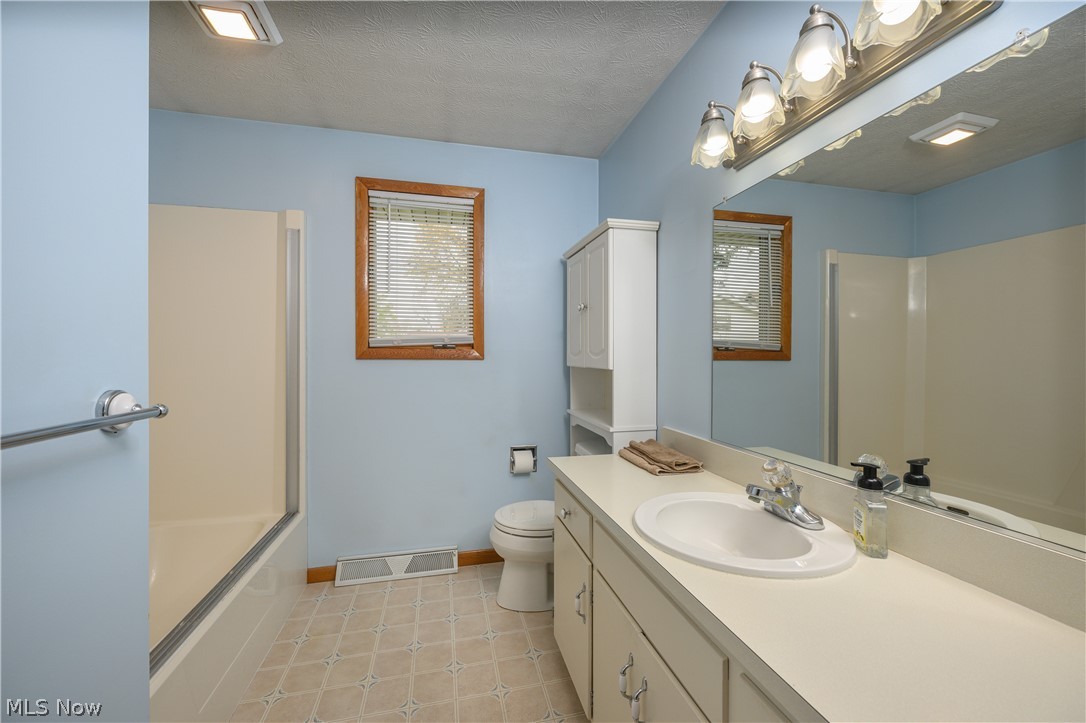 115 E 15th Street Dover OH 44622