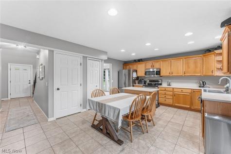 5291 Stonehurst Drive Brunswick OH 44212