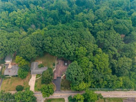 662 Barrett Road Berea OH 44017