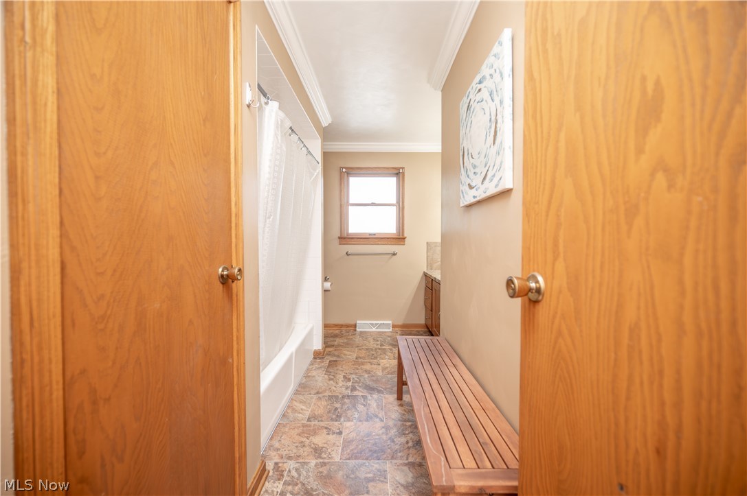 6670 James Street Poland OH 44514