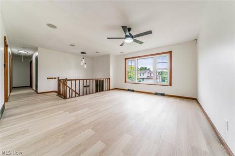 9917 Vienna Drive Parma OH 44130