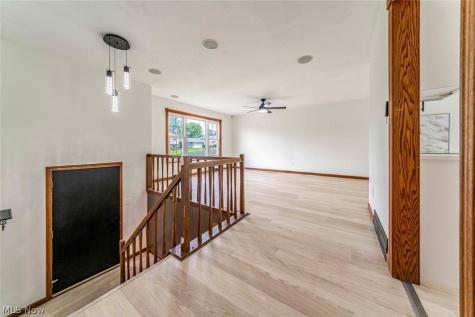 9917 Vienna Drive Parma OH 44130