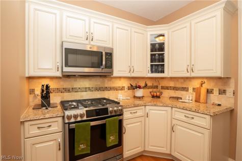 3304 Millwood Lane Uniontown OH 44685