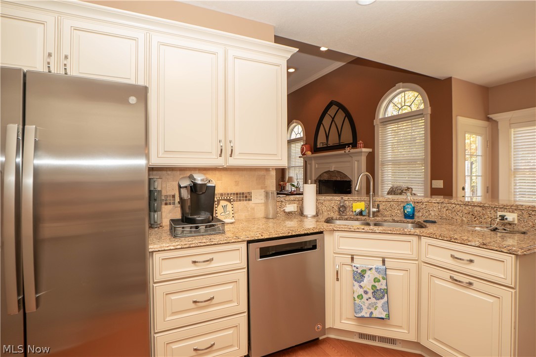 3304 Millwood Lane Uniontown OH 44685