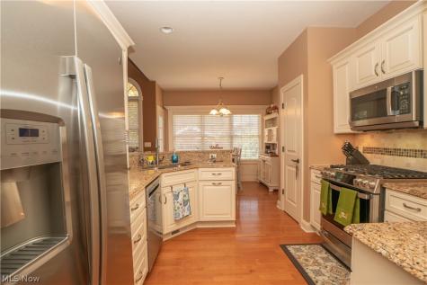3304 Millwood Lane Uniontown OH 44685