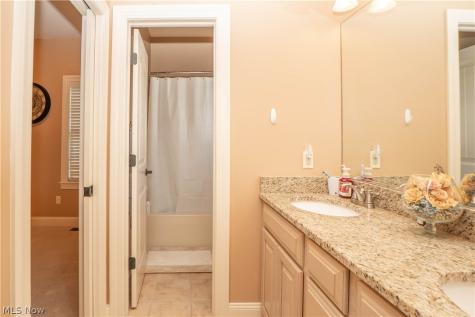 3304 Millwood Lane Uniontown OH 44685