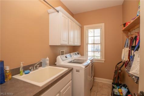 3304 Millwood Lane Uniontown OH 44685