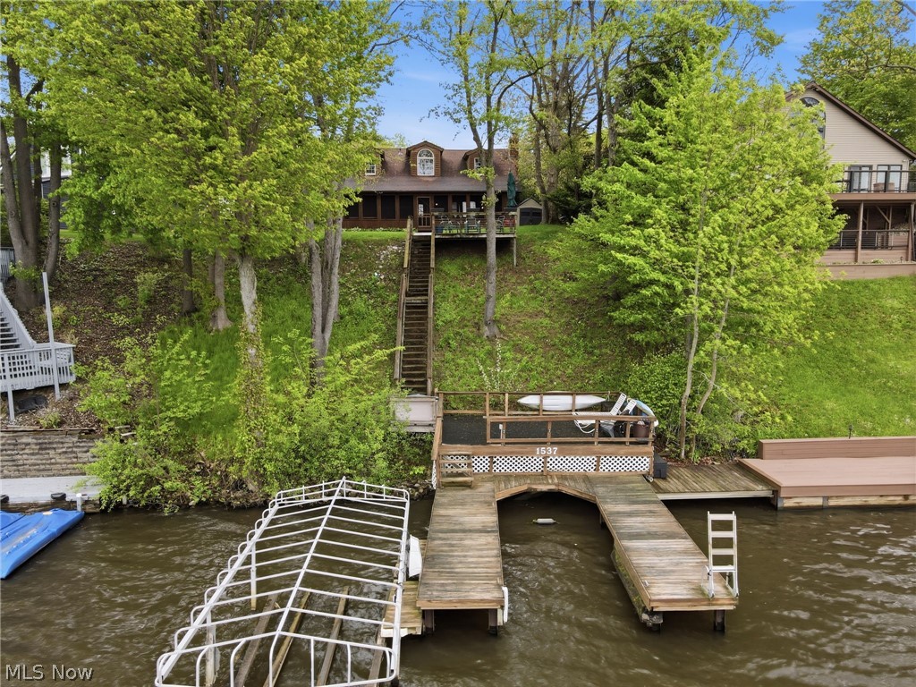 1537 Lake Crest Drive Roaming Shores OH 44084