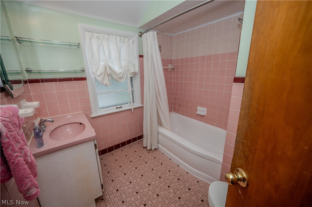 3802 Covington Road South Euclid OH 44121