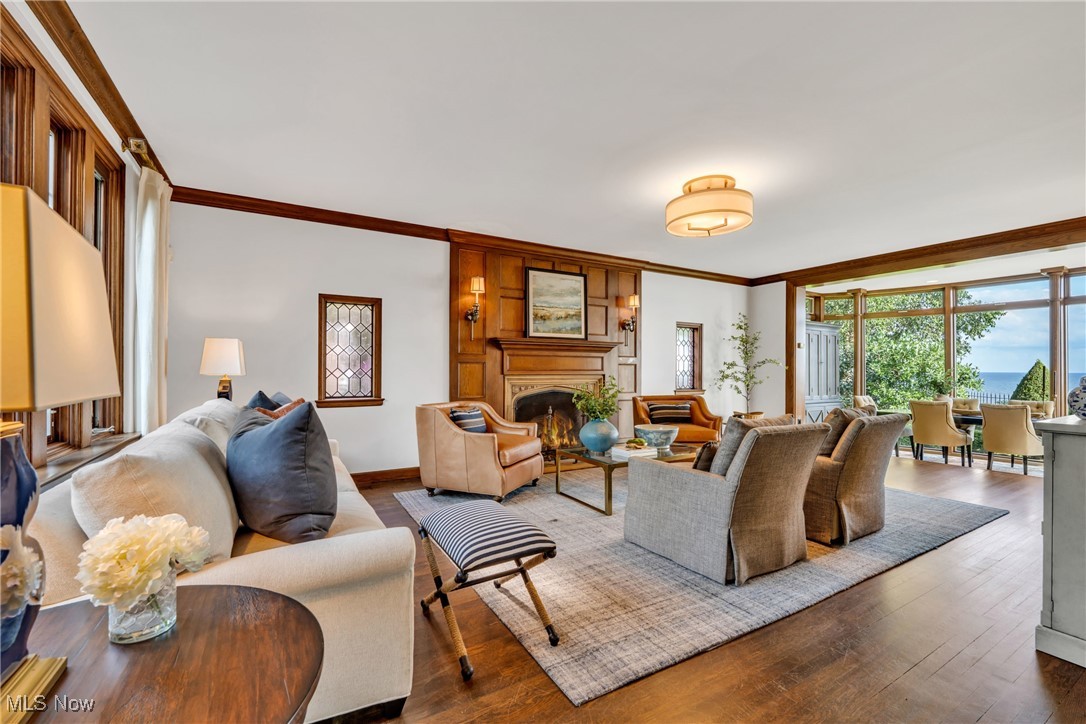 17852 Lake Road Lakewood OH 44107