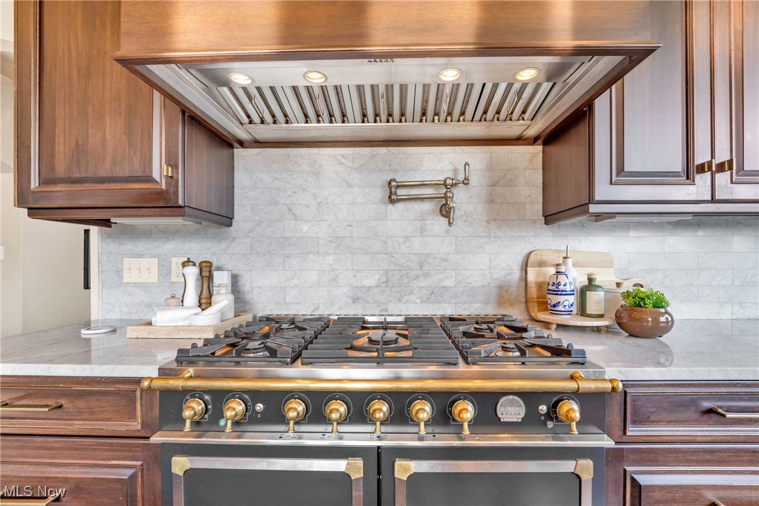 17852 Lake Road Lakewood OH 44107