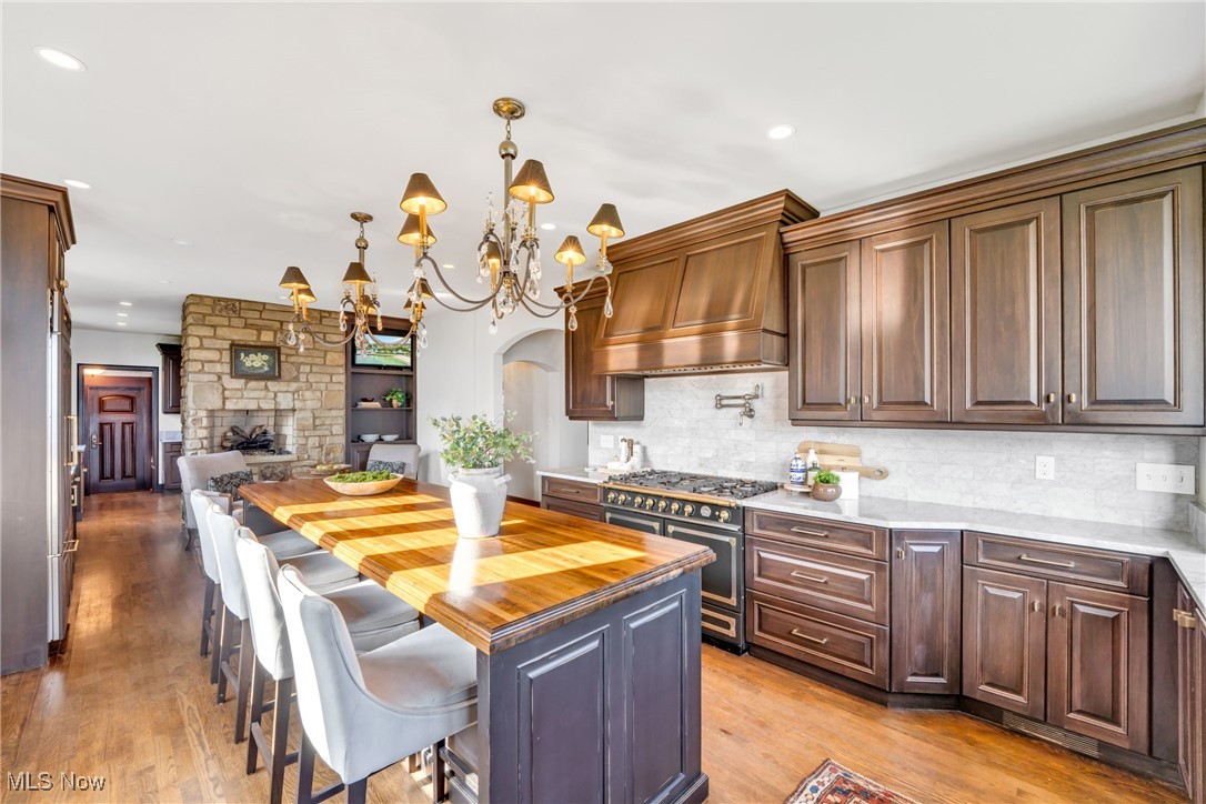 17852 Lake Road Lakewood OH 44107