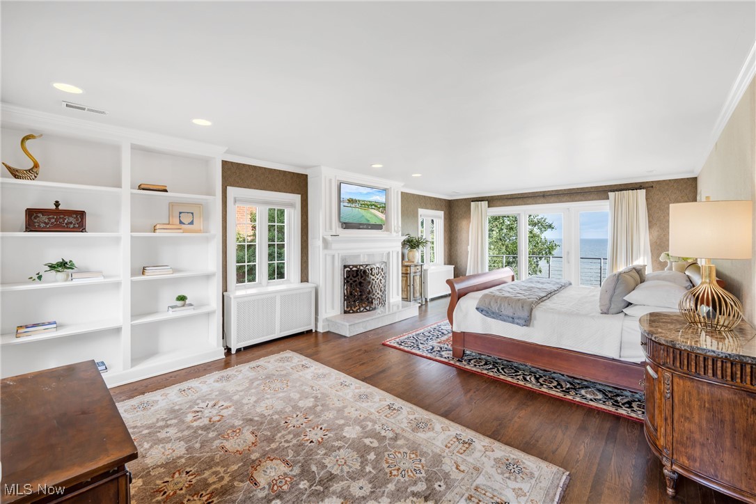 17852 Lake Road Lakewood OH 44107