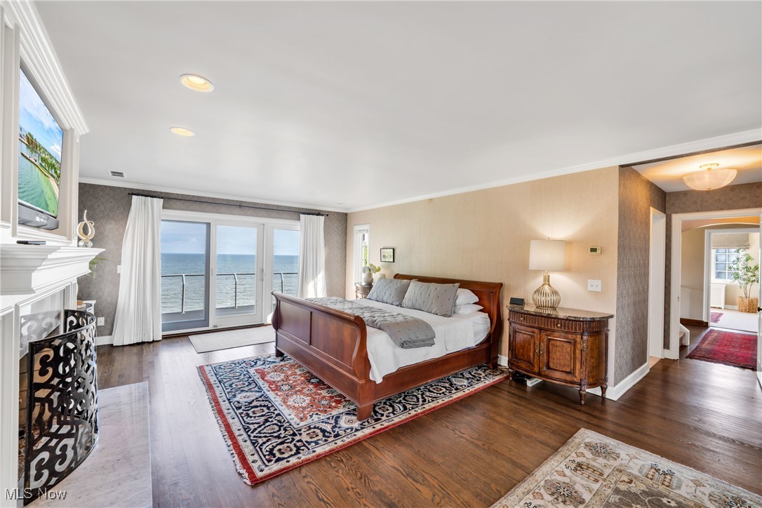 17852 Lake Road Lakewood OH 44107