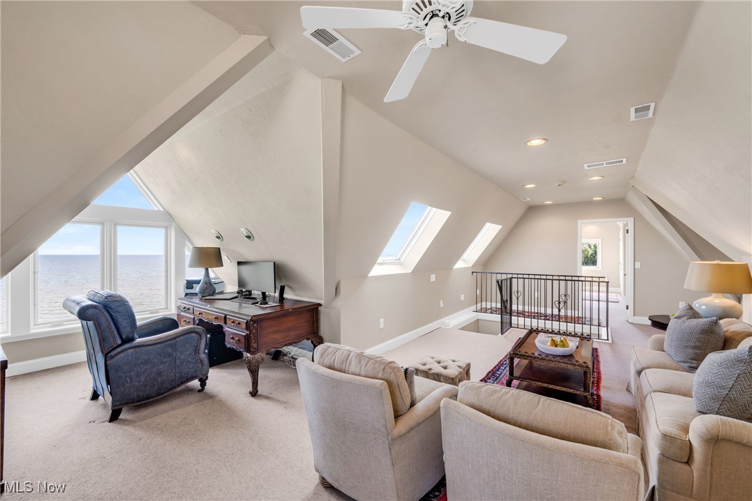 17852 Lake Road Lakewood OH 44107