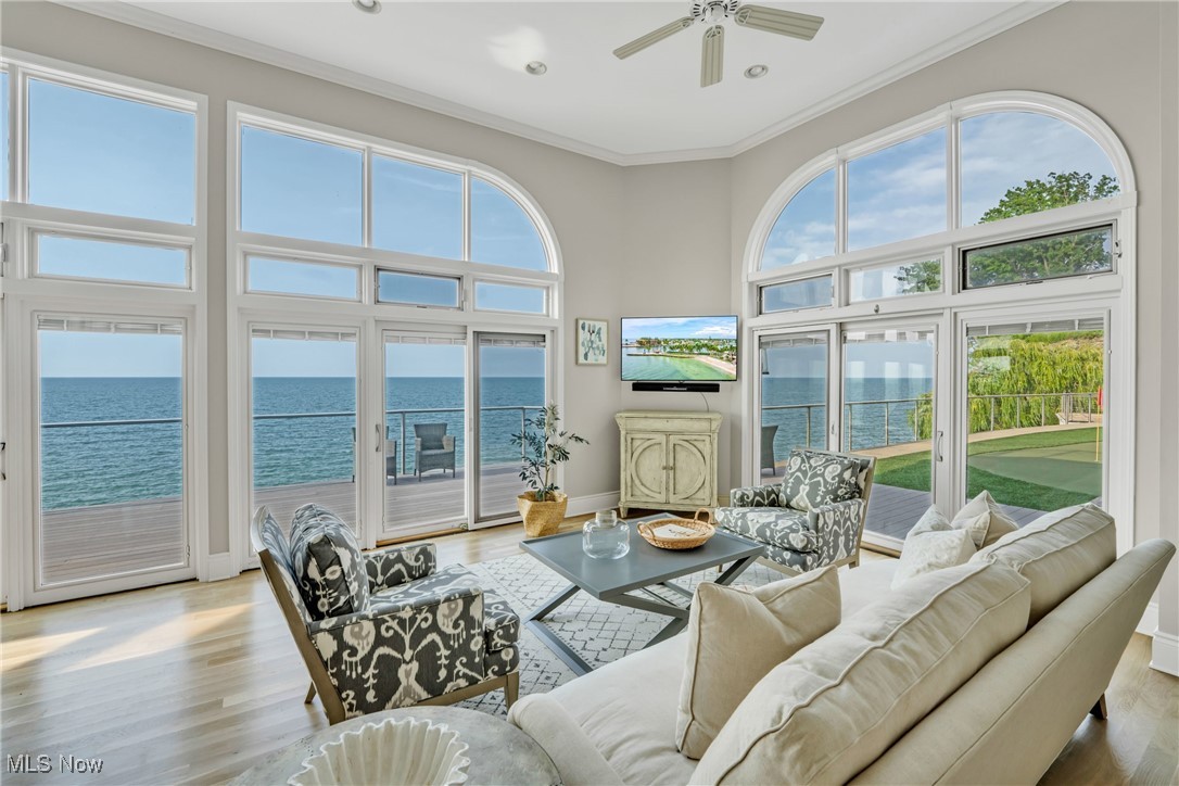 17852 Lake Road Lakewood OH 44107