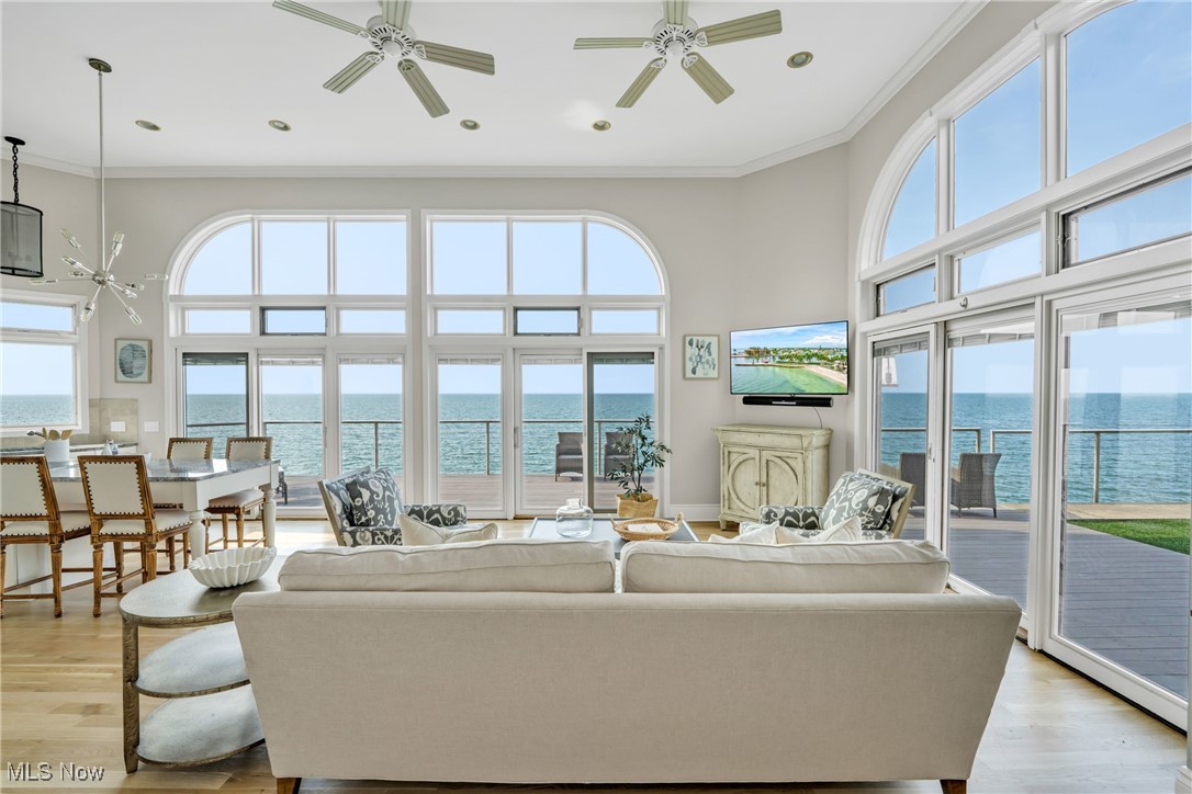 17852 Lake Road Lakewood OH 44107